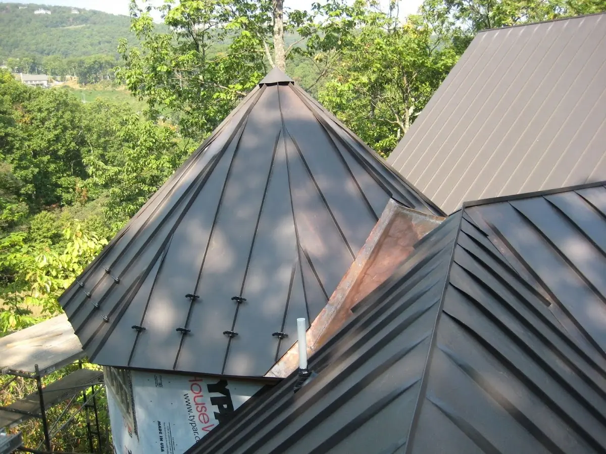 Professional Roof Tarp Installation by Craftsman Roofing in Swayzee